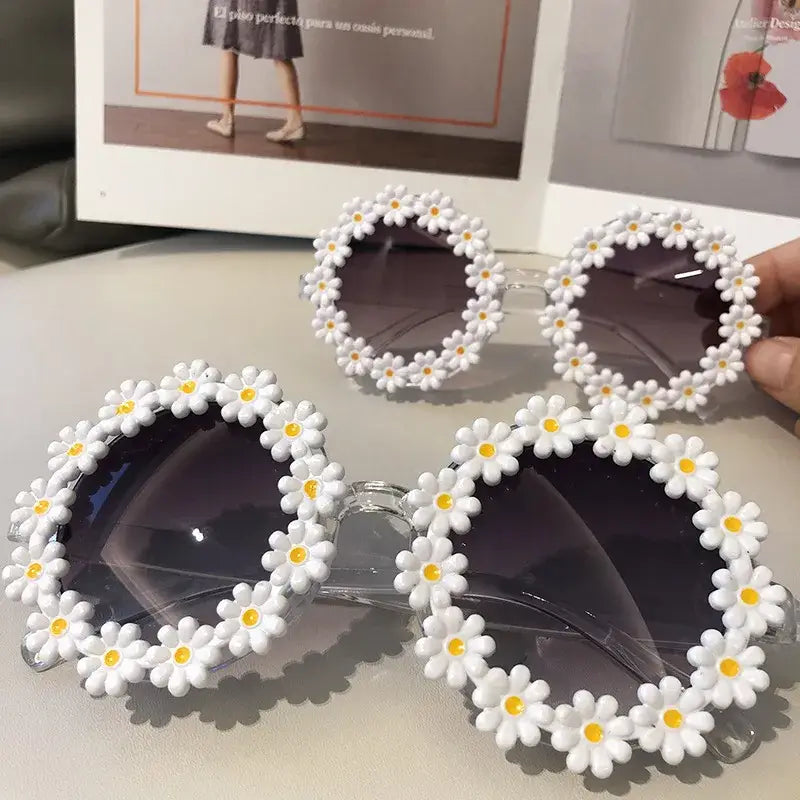 Retro Daisy Sunglasses