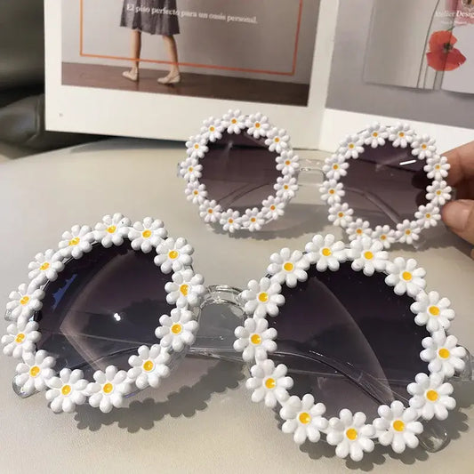 Retro Daisy Sunglasses