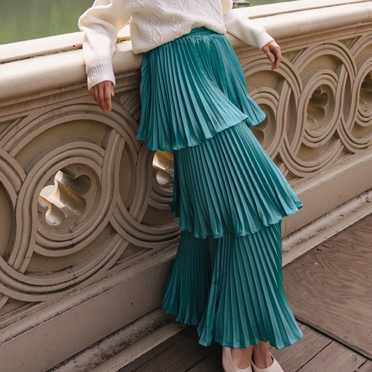 Paris Love Pleated Woven Skirt