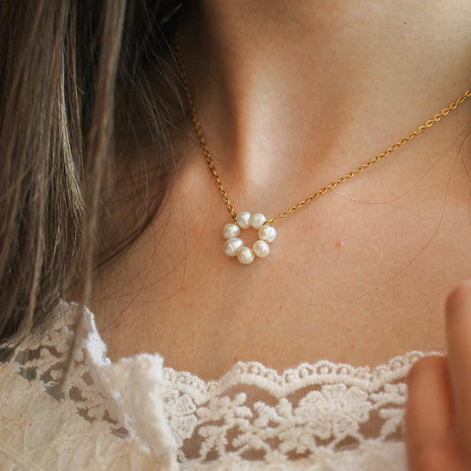Lucy Necklace in Freshwater Pearl