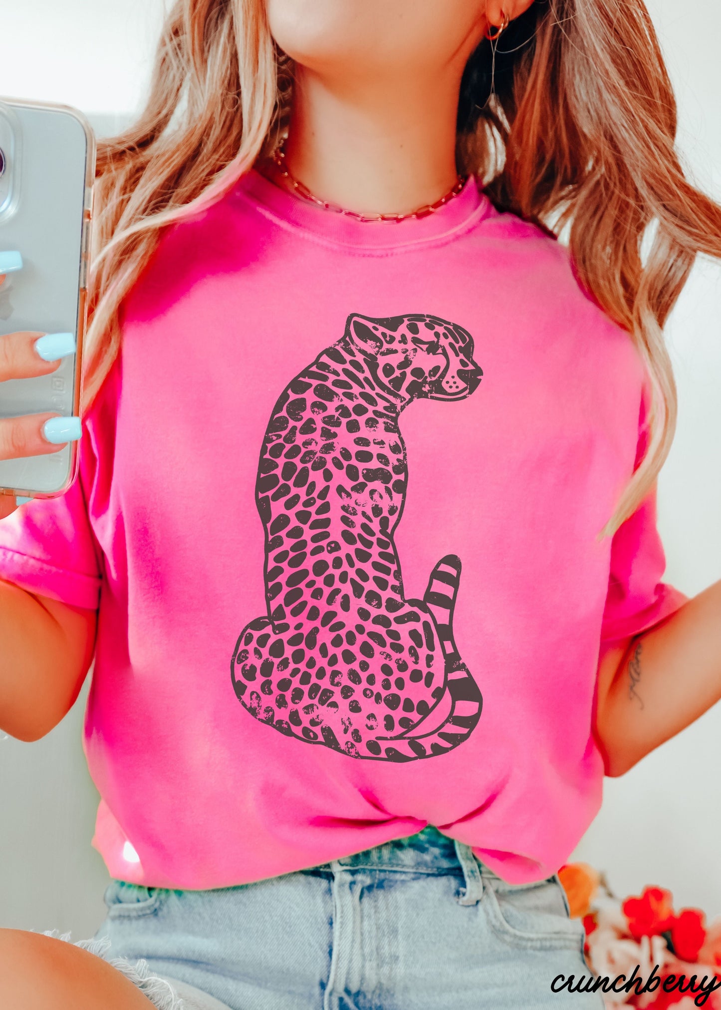 Sitting Cheetah Tee