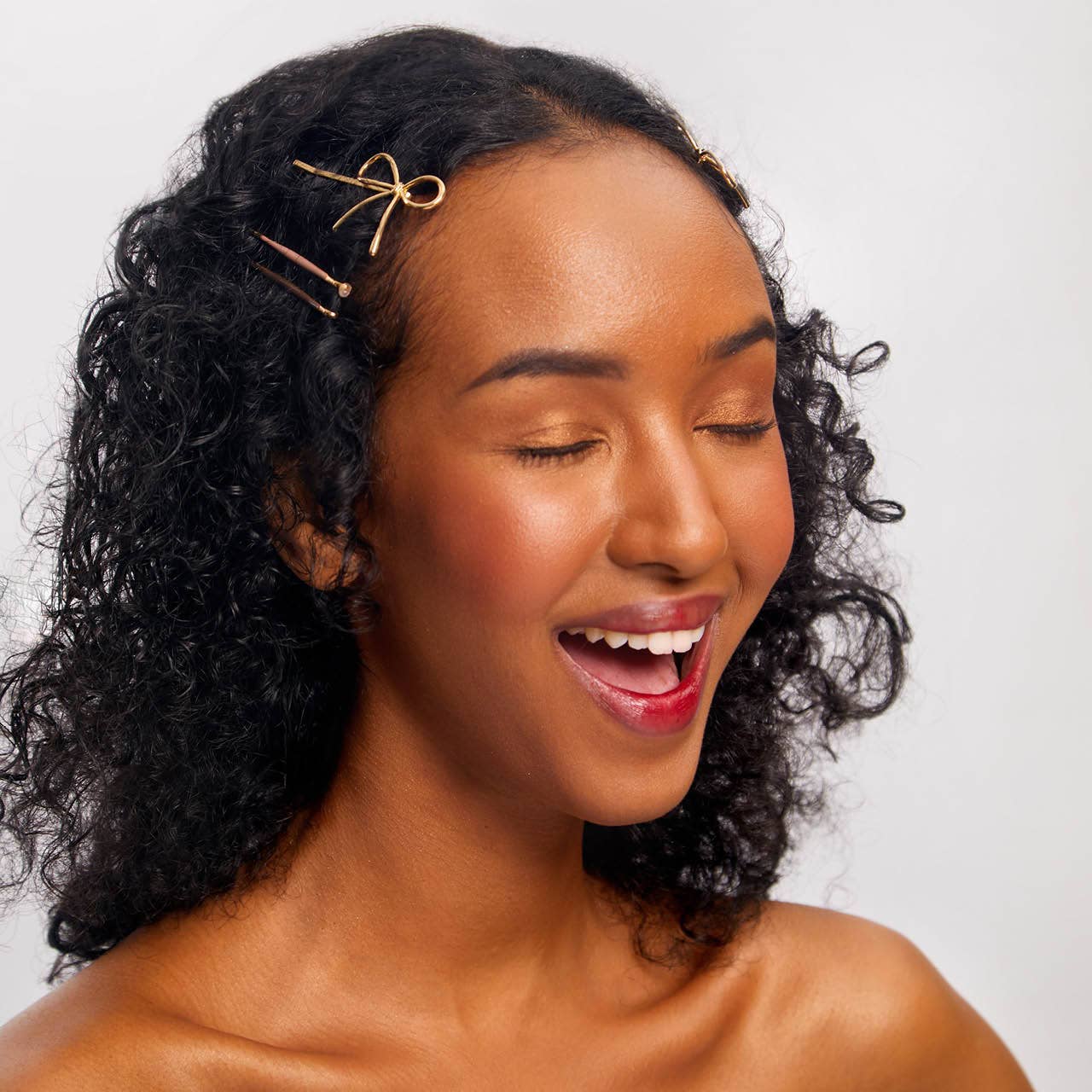 Metal & Enamel Bow Bobby Pins Set