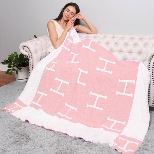 ‘H’ Monogram Patterned Reversible Throw Blanket