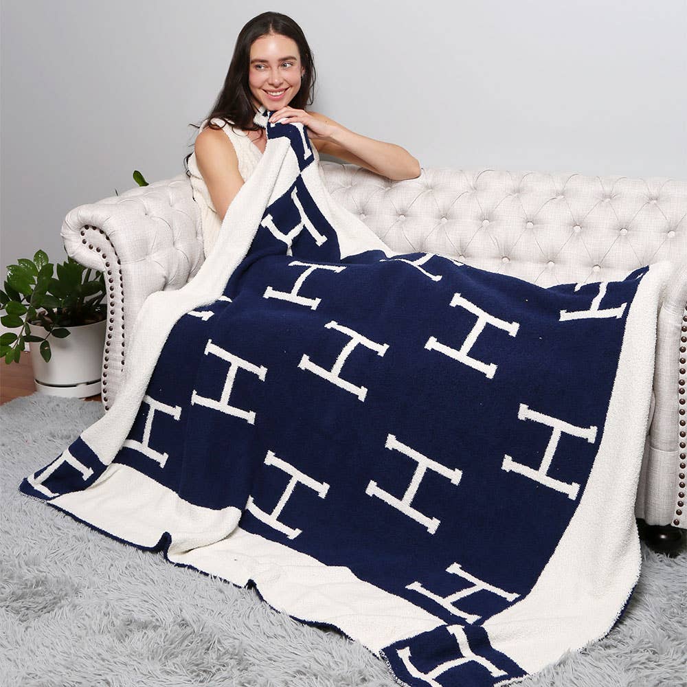 ‘H’ Monogram Patterned Reversible Throw Blanket